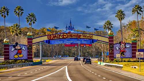 We Need to Talk About the 'Conservative Republican' Who Wrote a Whole Essay About How he Misses White Privilege Disney World
