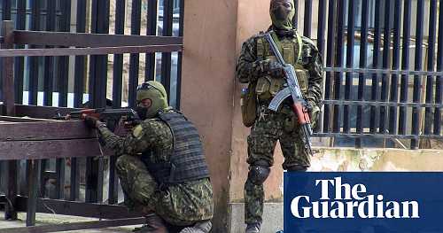 Guinea military unit stages&nbsp;coup, claims to have detained president – video