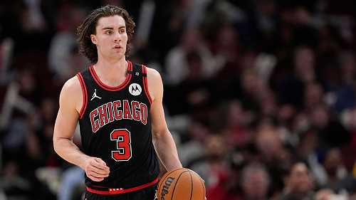 Bulls exec Karnisovas asks for patience in rebuild