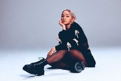 Lo Lauren delivers BIG on expertly crafted debut EP 'Wonderlust' - CelebMix Lo Lauren delivers BIG on expertly crafted debut EP 'Wonderlust' - CelebMix