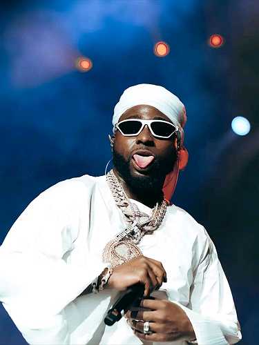 Entertainment: Top 10 Davido Birthday Moments That Broke the Internet @HeisAustine